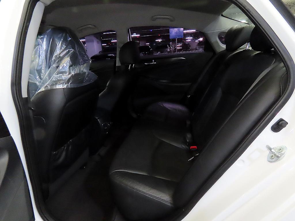 HYUNDAI Sonata - Vista 7