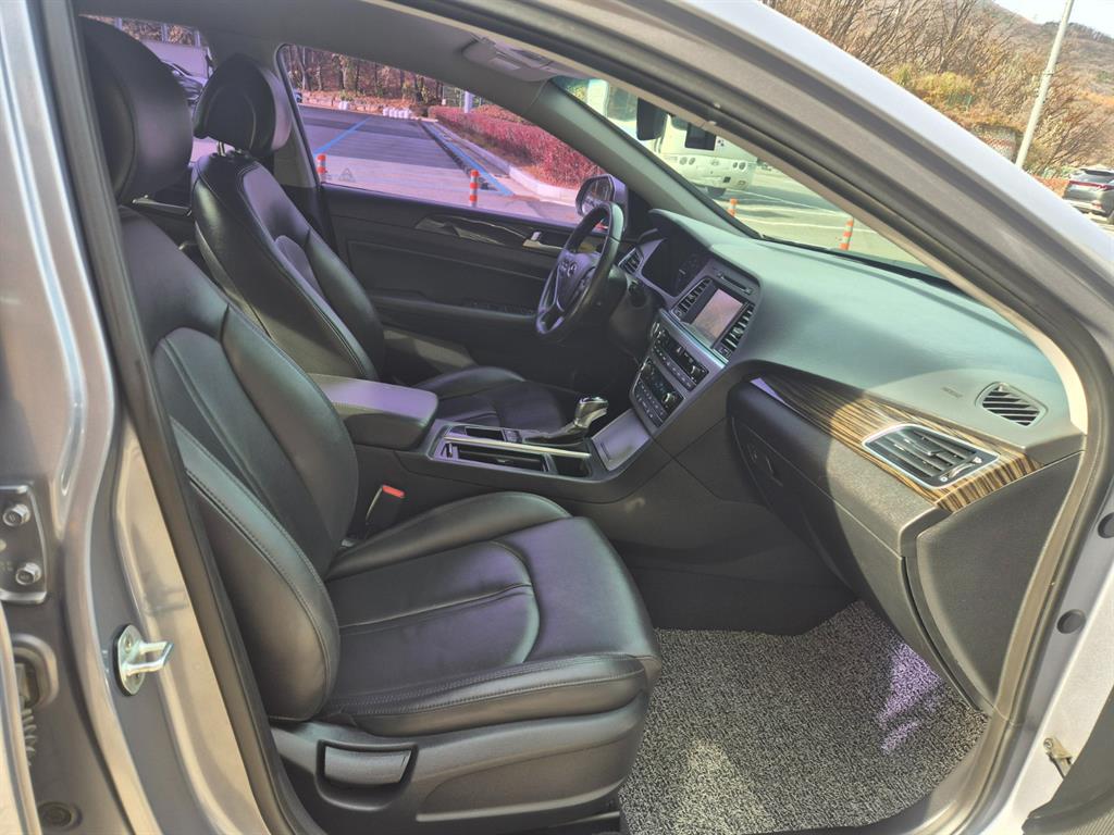 HYUNDAI Sonata - Vista 6