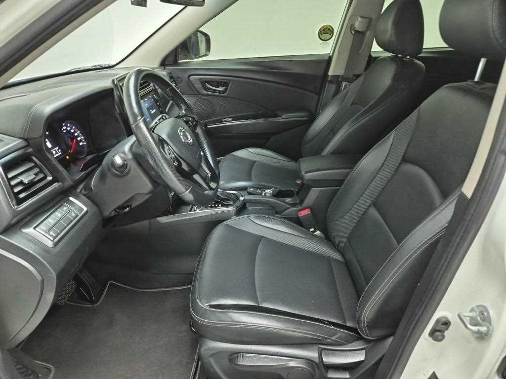 Ssangyong Tivoli - Vista 11