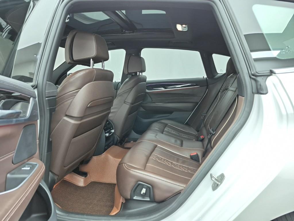 BMW Gran Turismo - Vista 12