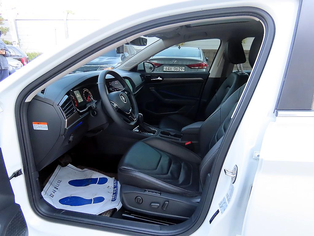 Volkswagen Jetta - Vista 5