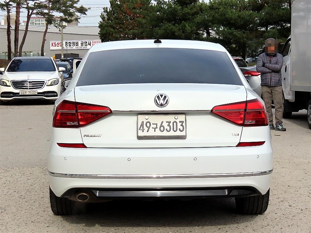 Volkswagen Passat - Vista 4