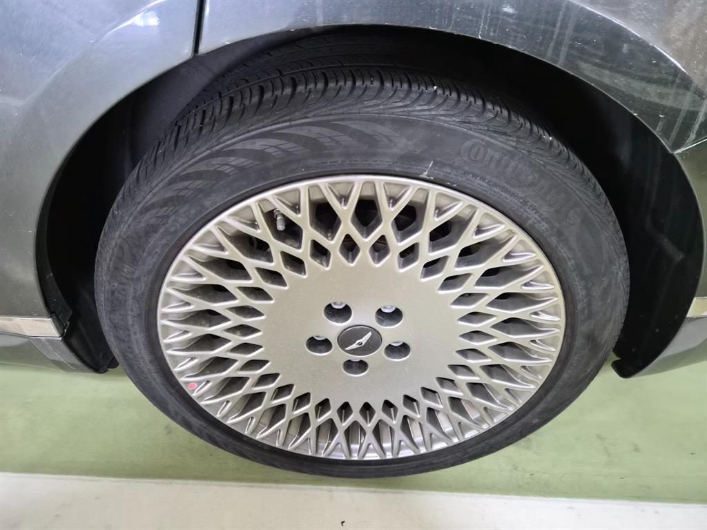 Genesis G80 - Vista 5