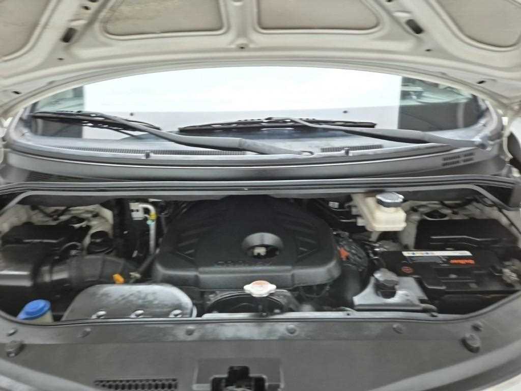 HYUNDAI Starex - Vista 5