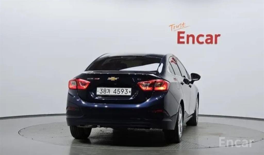 Chevrolet Cruise - Vista 4