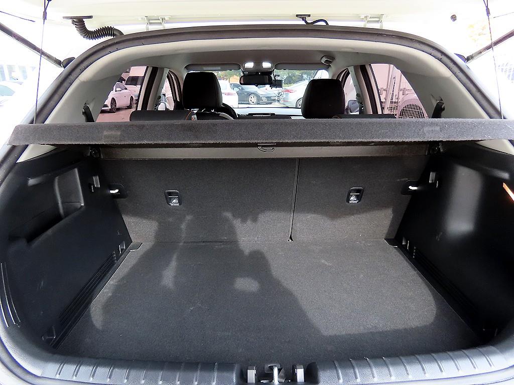 KIA Stonic 2019 Blanco - Importación desde Corea - HF Imports Iquique - Foto 18