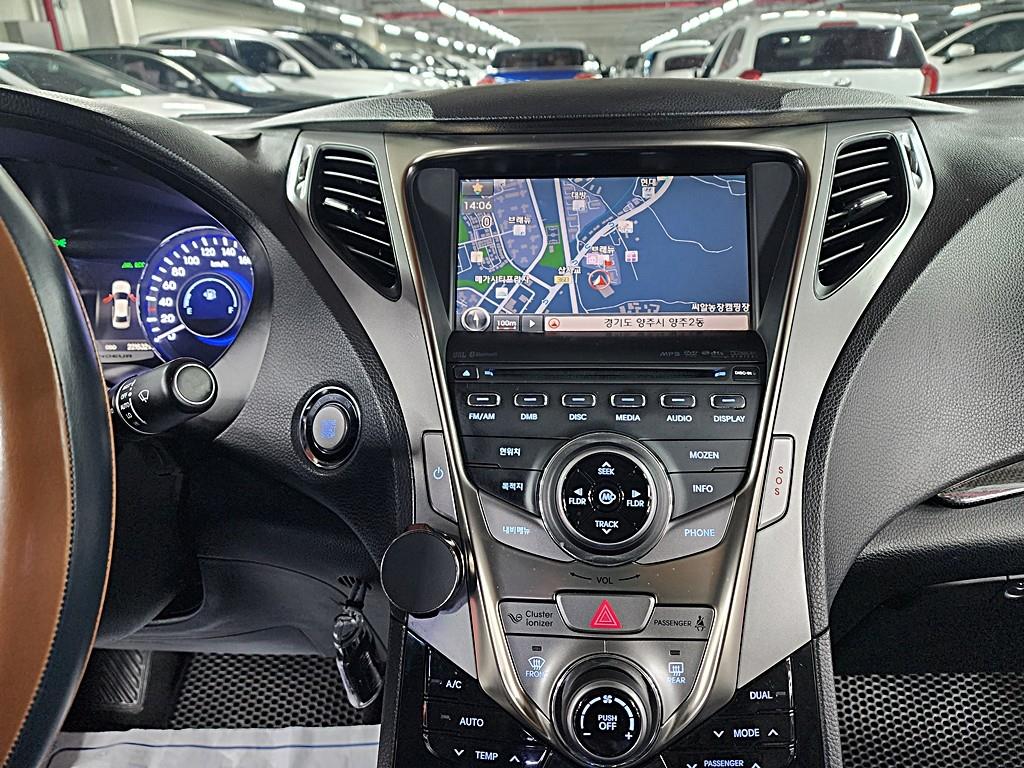 HYUNDAI Grandeur - Vista 7