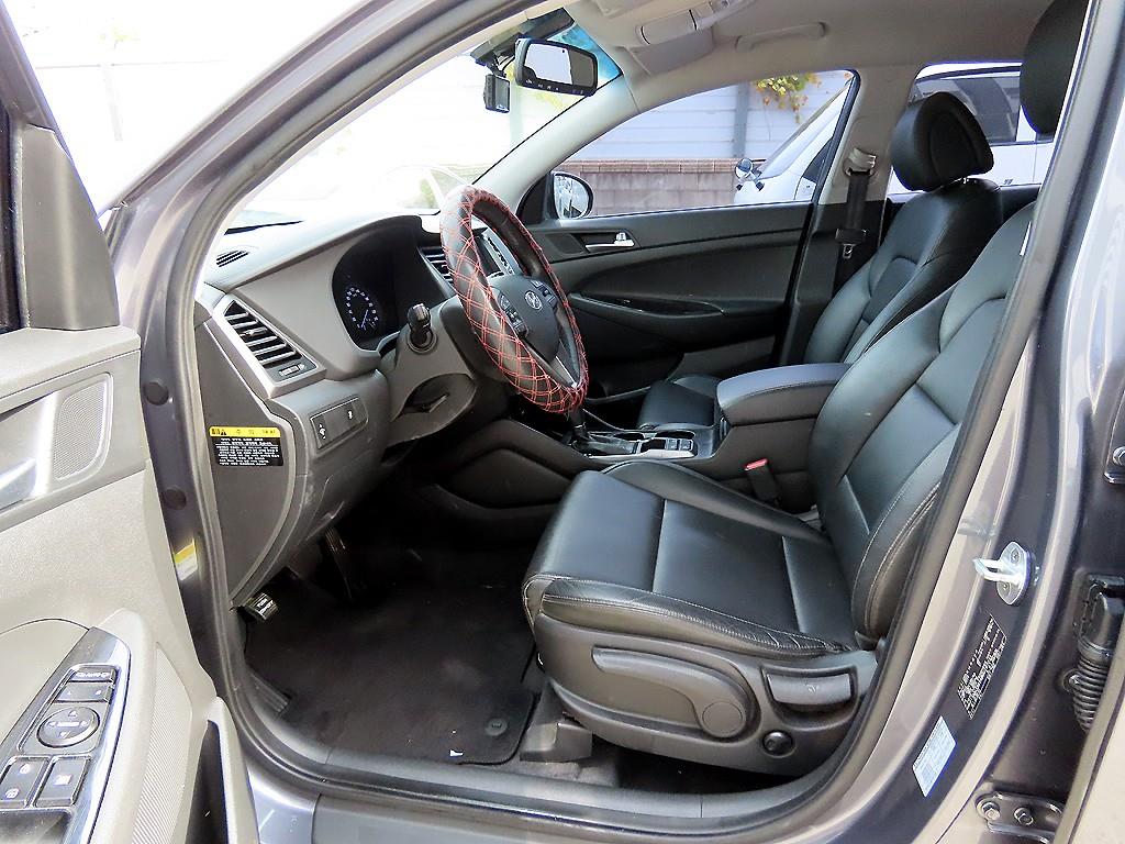 HYUNDAI Tucson - Vista 5