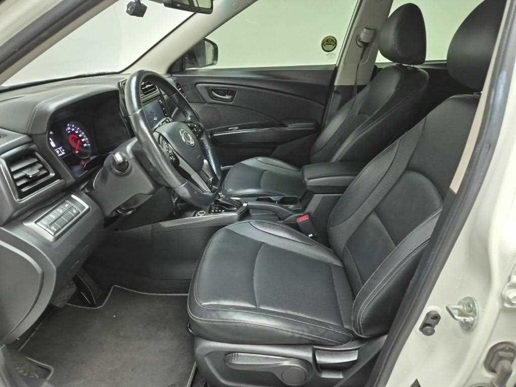 Ssangyong Tivoli - Vista 11