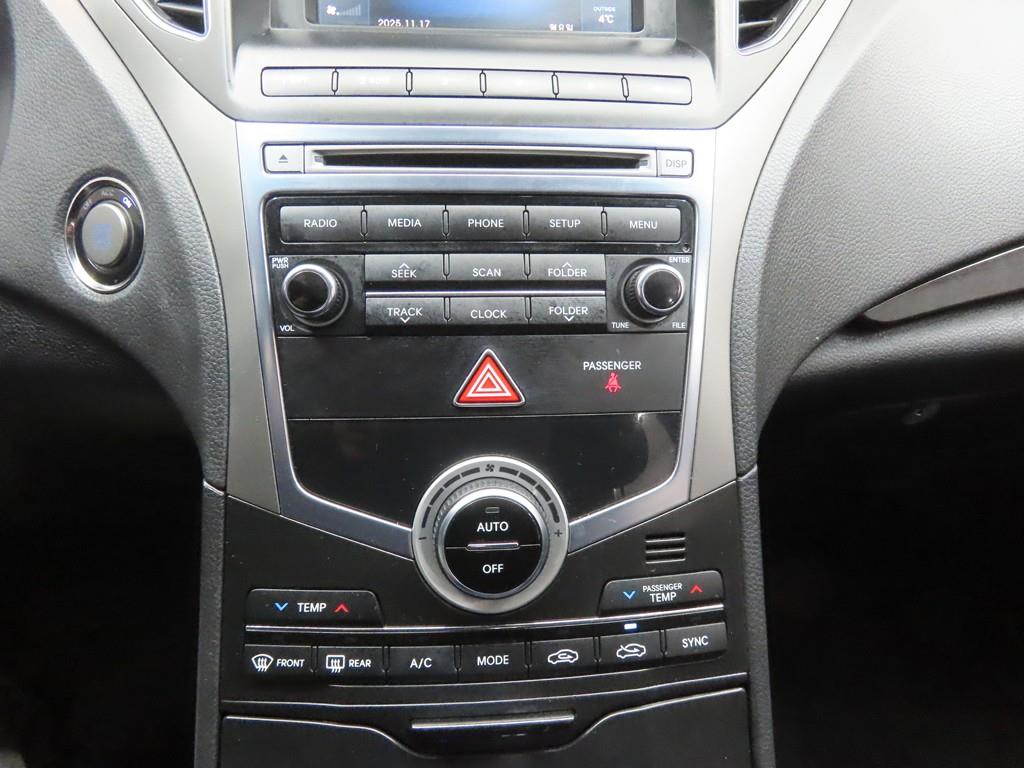 HYUNDAI Grandeur - Vista 11