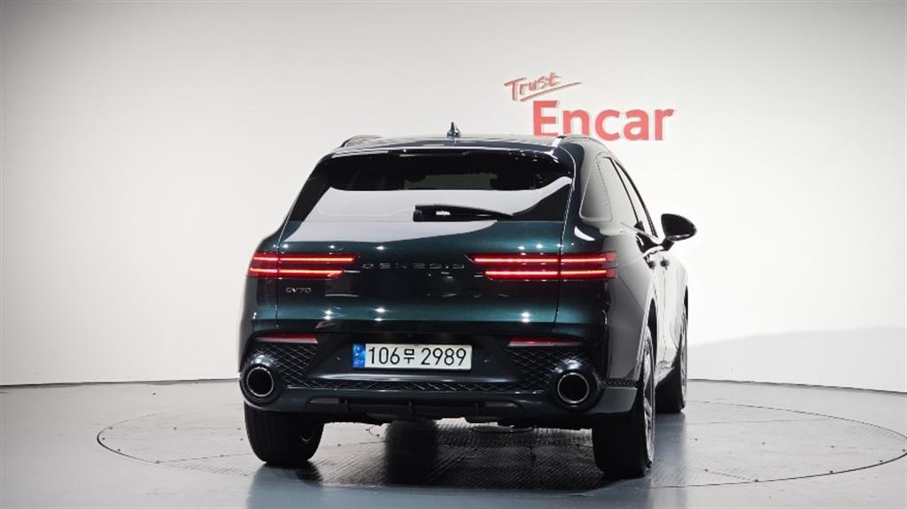 Genesis GV70 - Vista 4