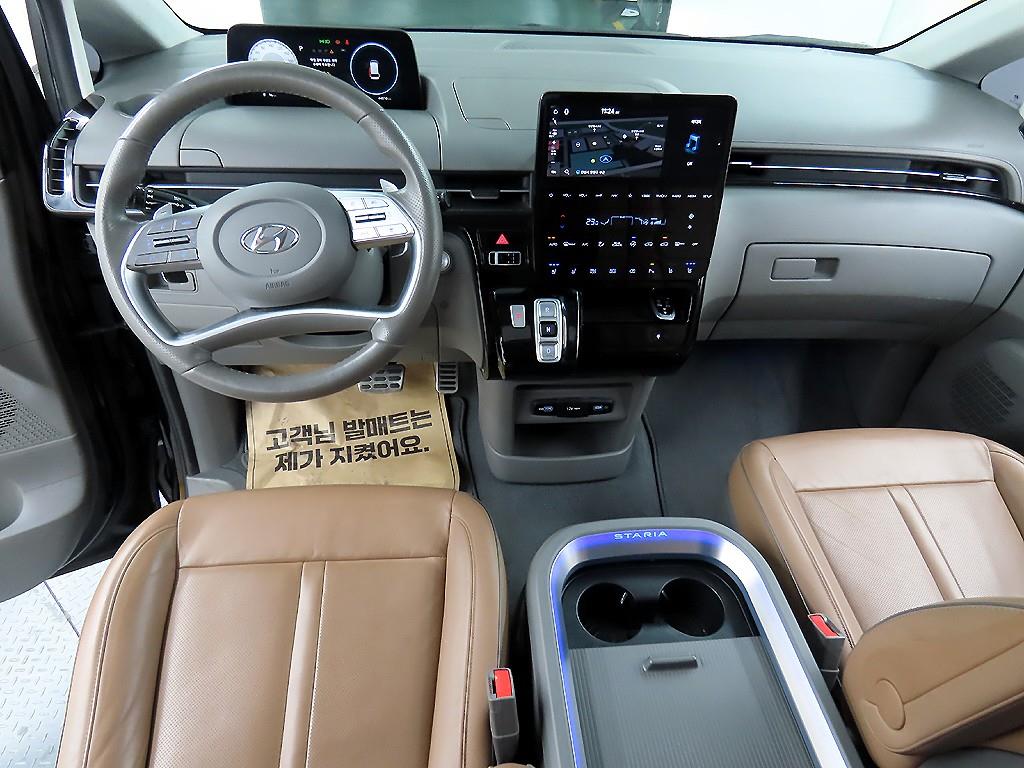 HYUNDAI Staria - Vista 7