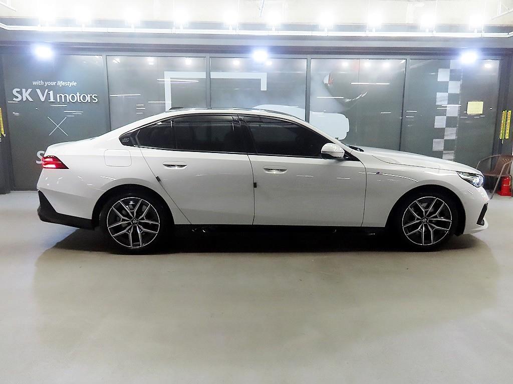 BMW 5 Series - Vista 3