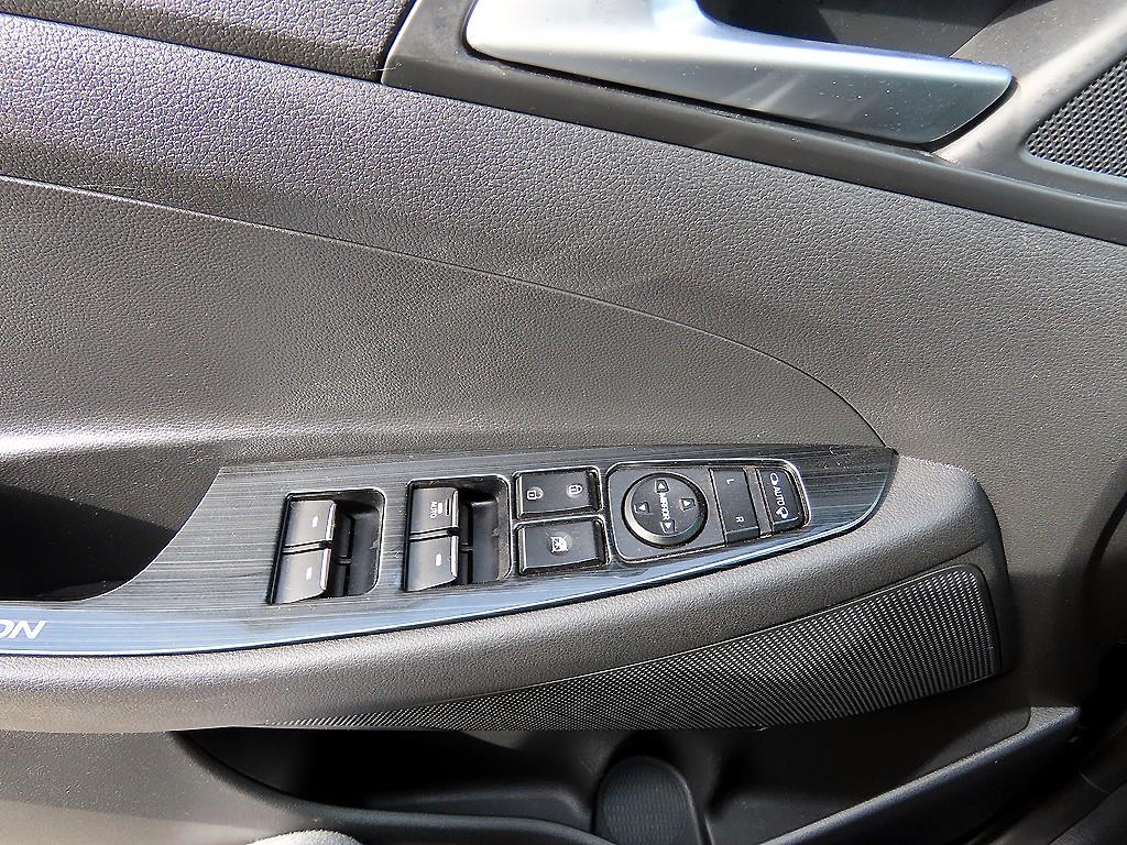 HYUNDAI Tucson - Vista 11