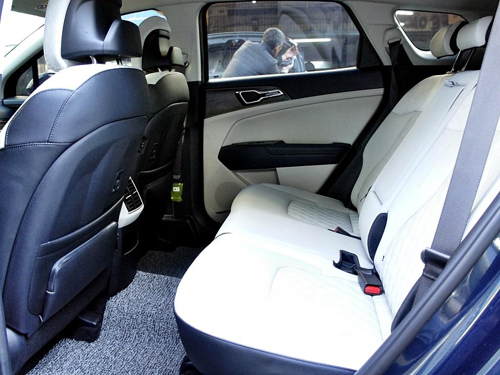 KIA Sportage - Vista 11