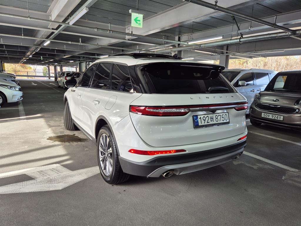 Lincoln Corsair - Vista 4