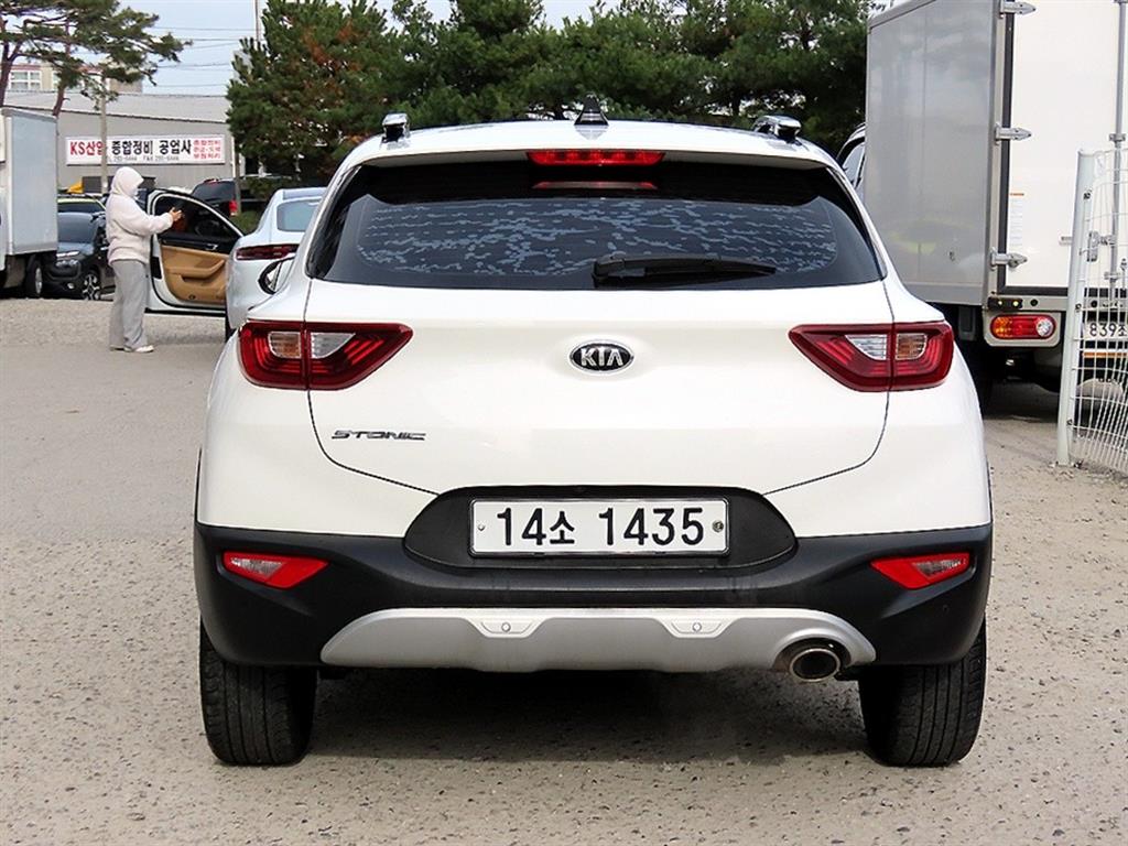 KIA Stonic - Vista 4