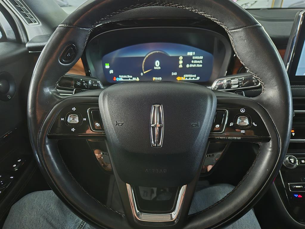 Lincoln Corsair - Vista 8