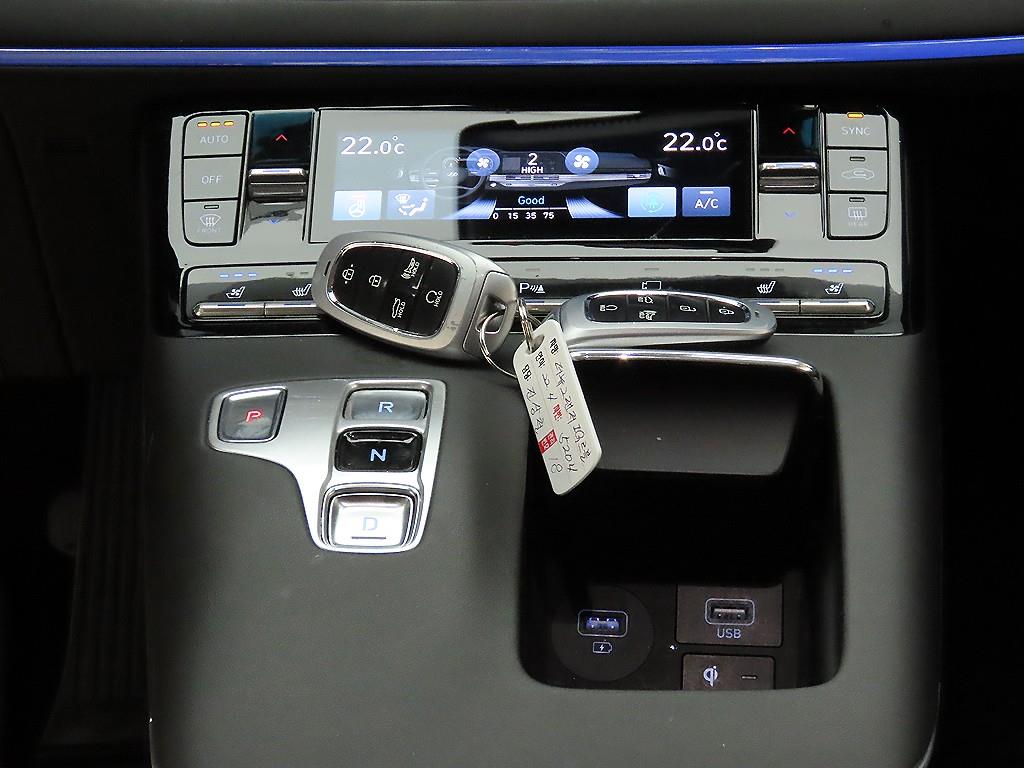 HYUNDAI Grandeur - Vista 9