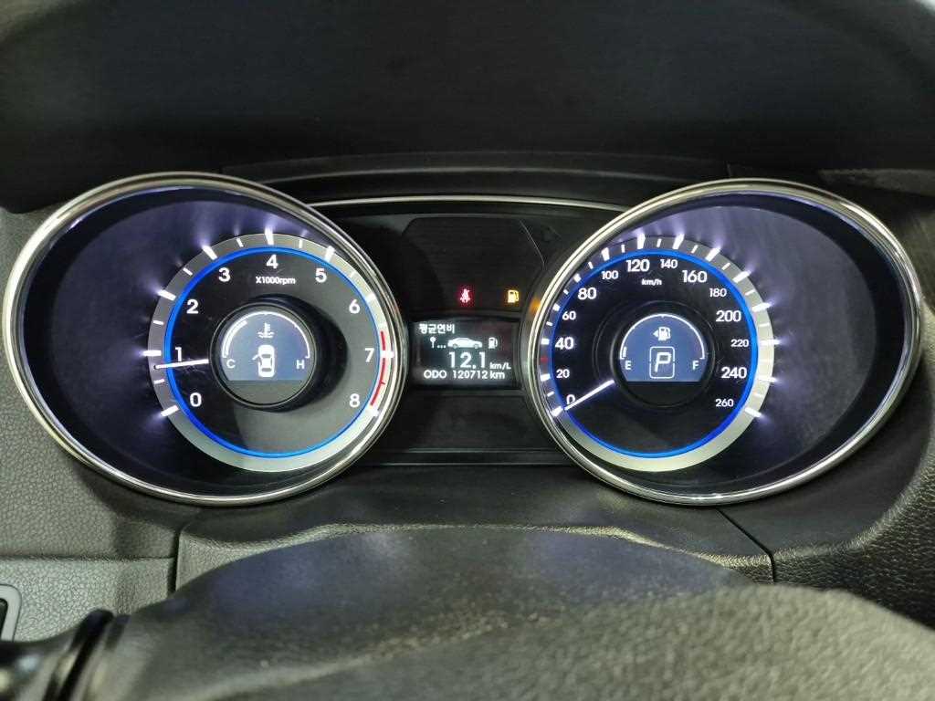 HYUNDAI Sonata - Vista 6