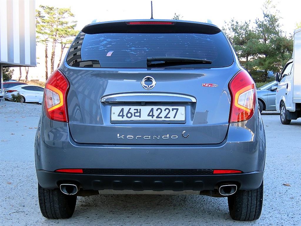 Ssangyong Korando - Vista 4