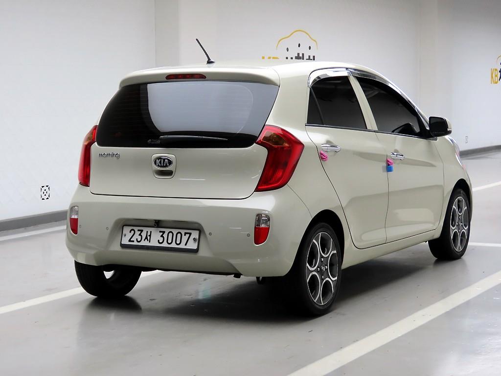 KIA Morning - Vista 4