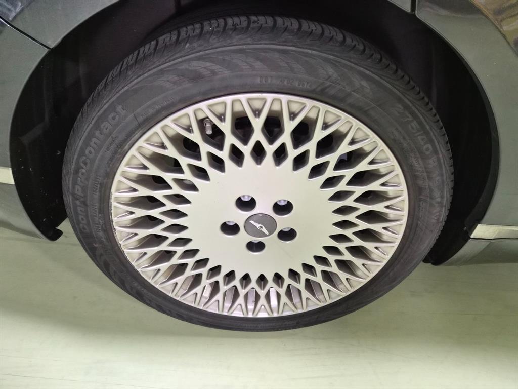 Genesis G80 - Vista 7