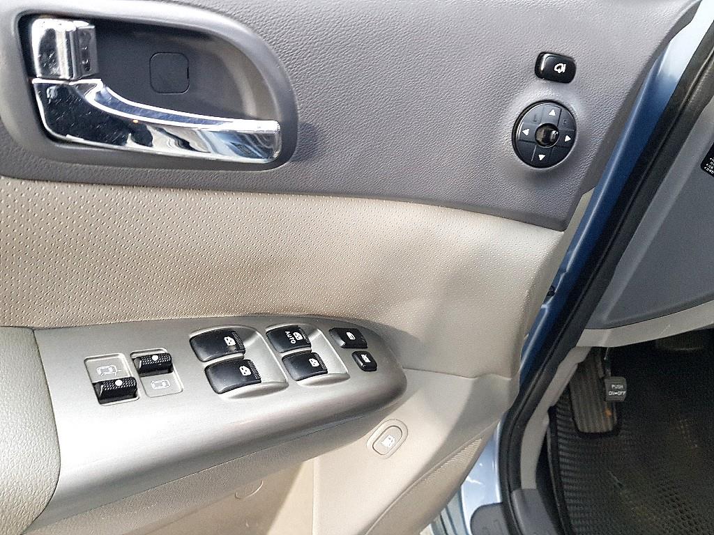 KIA Carnival - Vista 11