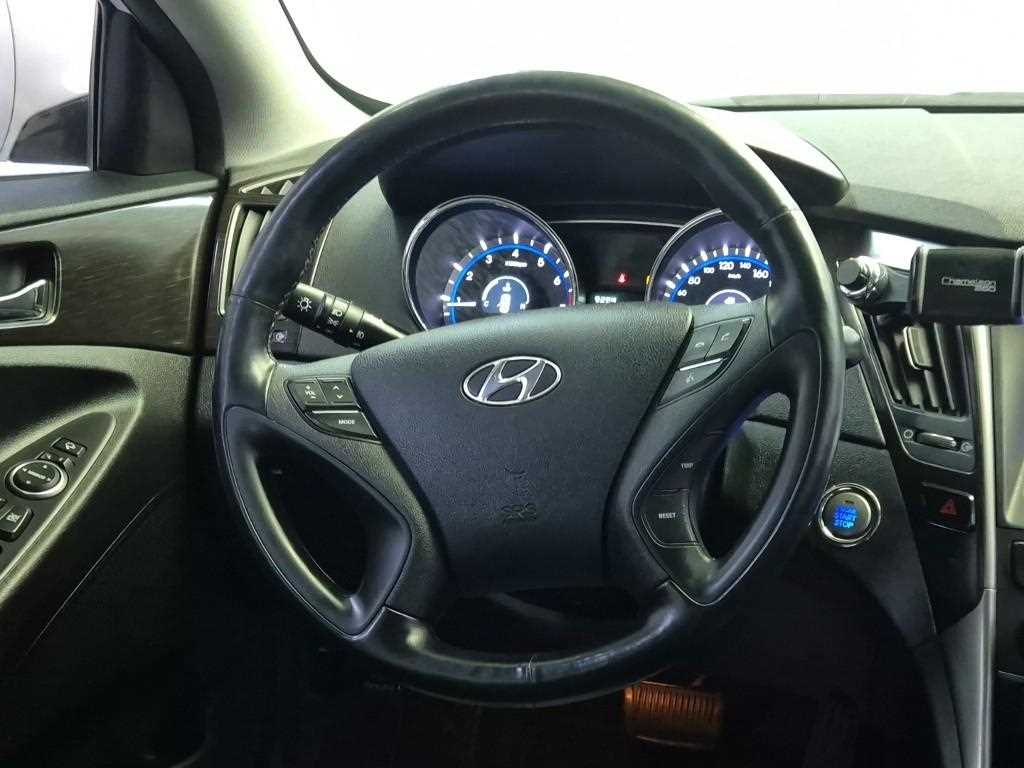 HYUNDAI Sonata - Vista 9