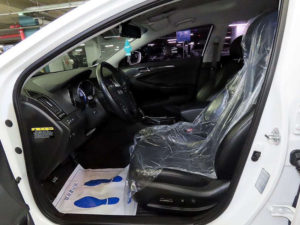 HYUNDAI Sonata - Vista 6