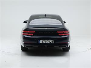 Genesis G80 - Vista 10