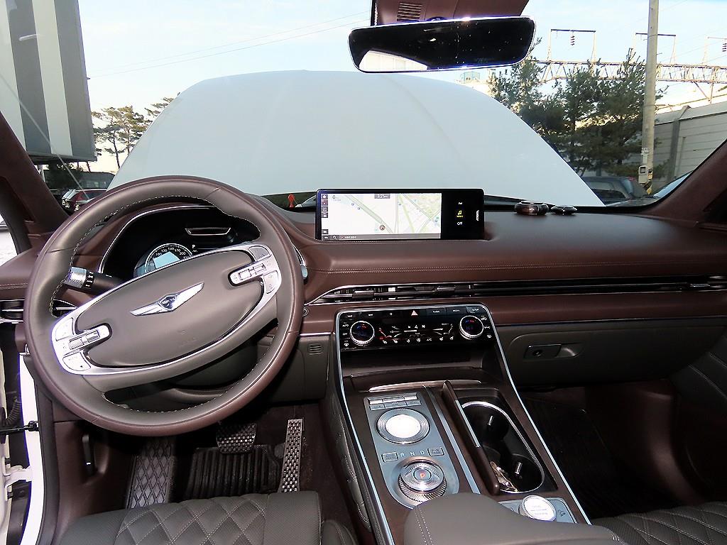 Genesis GV80 - Vista 7