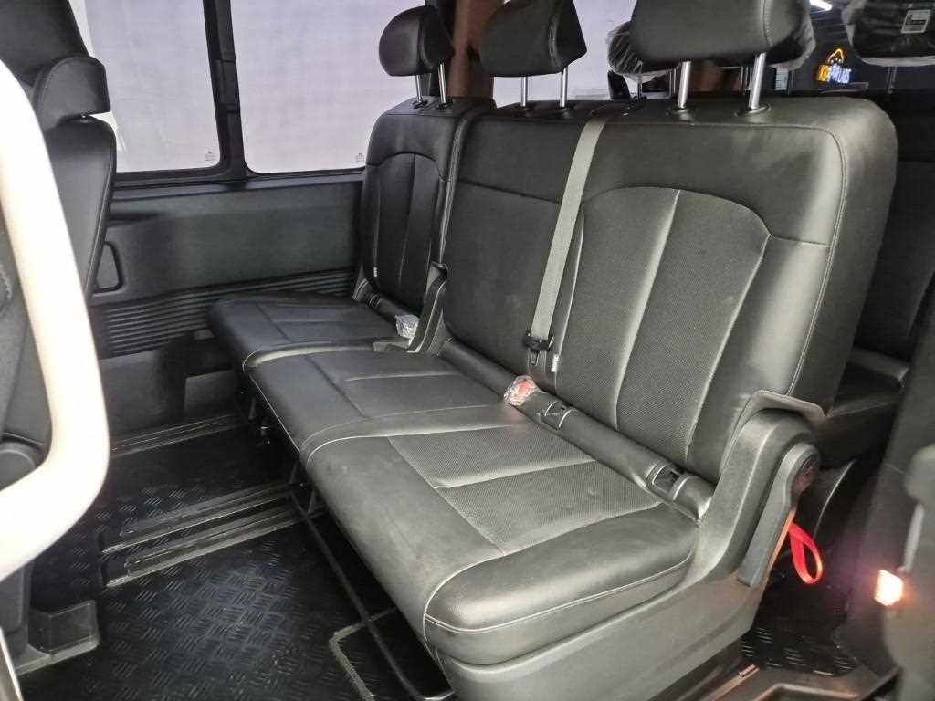 HYUNDAI Staria - Vista 12