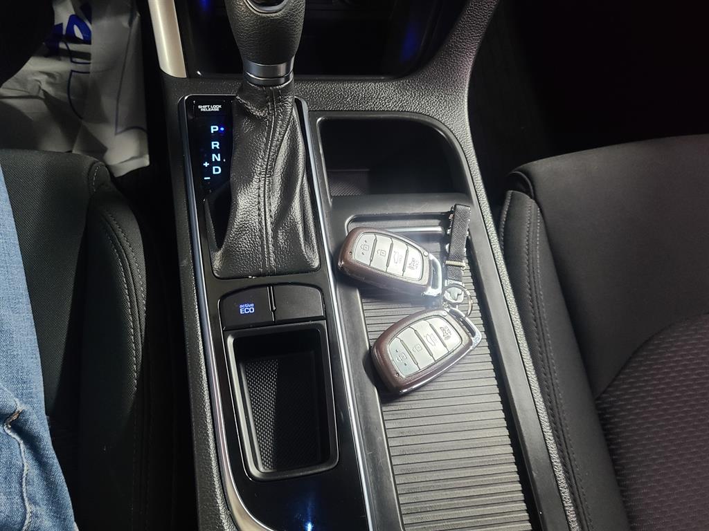 HYUNDAI Sonata - Vista 10