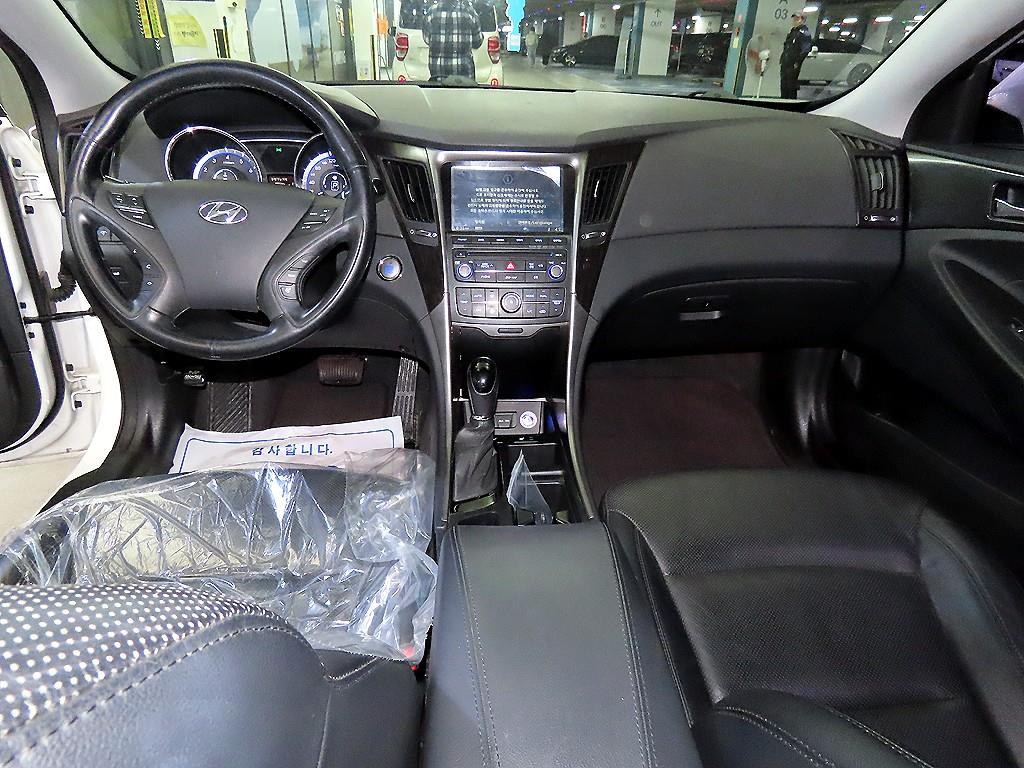 HYUNDAI Sonata - Vista 10