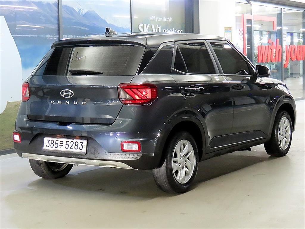 HYUNDAI Venue - Vista 4