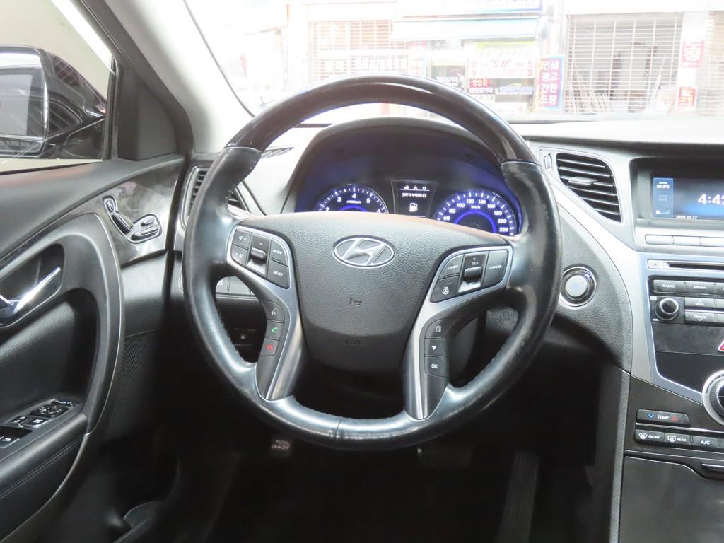 HYUNDAI Grandeur 2015 Negro - Importación desde Corea - HF Imports Iquique - Foto 18