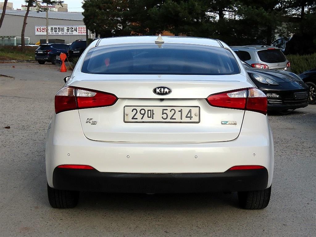 KIA K3 - Vista 4