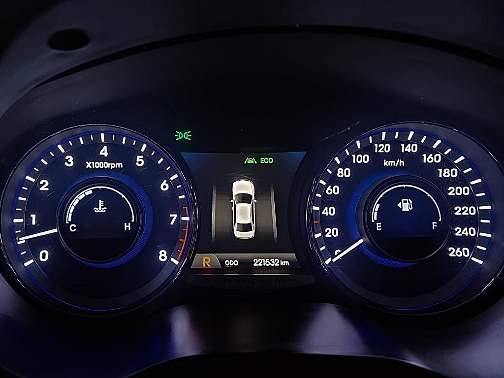 HYUNDAI Grandeur - Vista 6