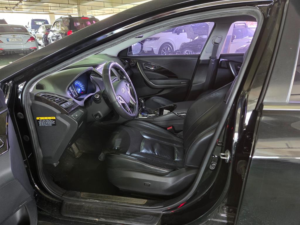 HYUNDAI Grandeur - Vista 6