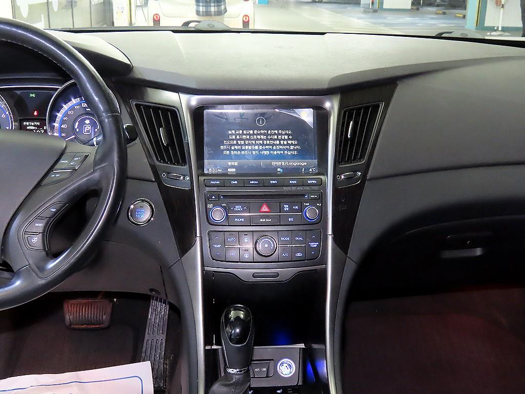 HYUNDAI Sonata - Vista 11