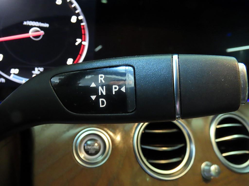 Mercedes Benz E class - Vista 12