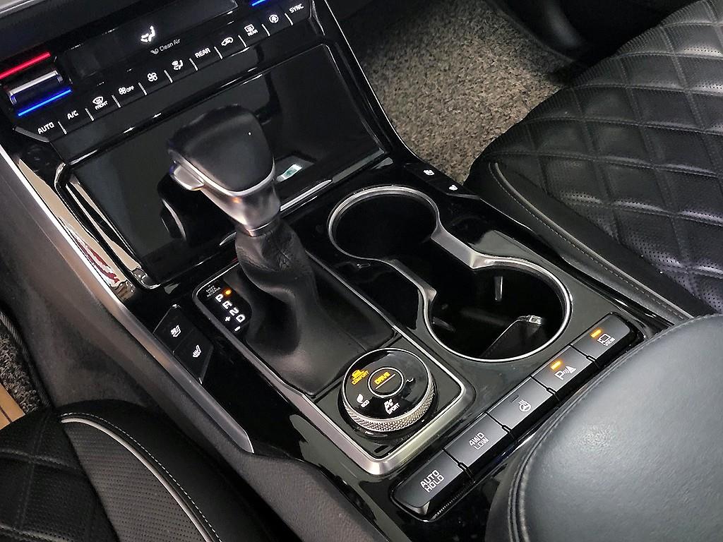 KIA Mohave - Vista 12