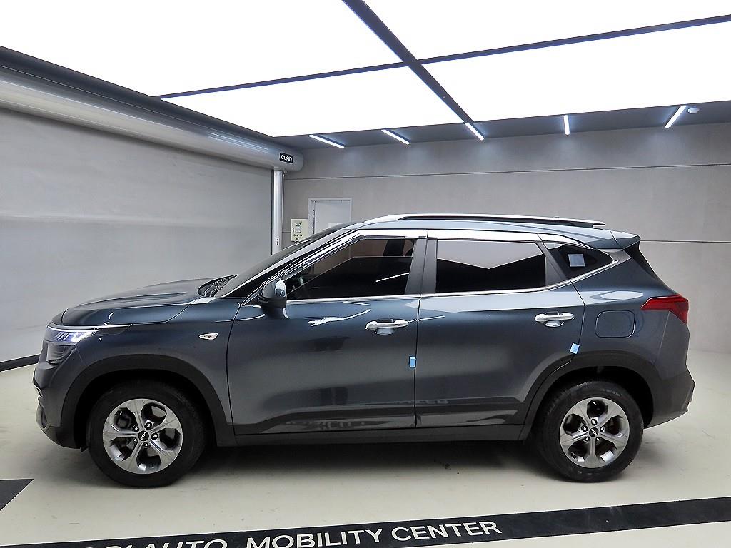 KIA Seltos - Vista 4