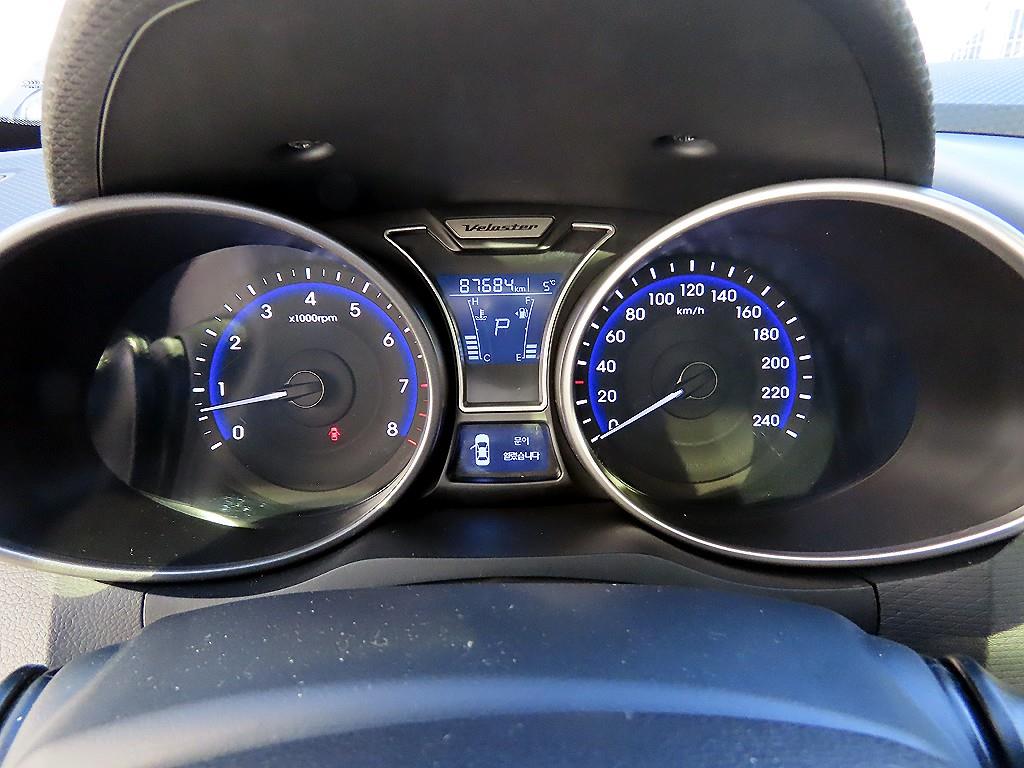 HYUNDAI Veloster - Vista 9