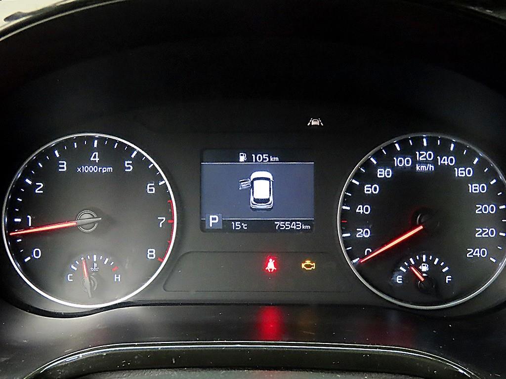 KIA Seltos - Vista 8