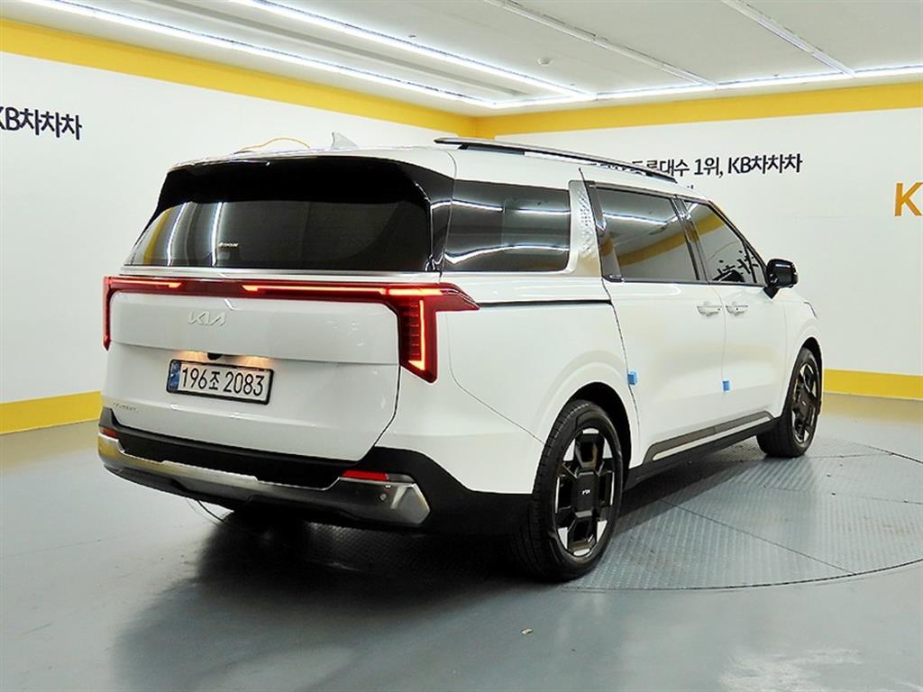 KIA Carnival - Vista 4