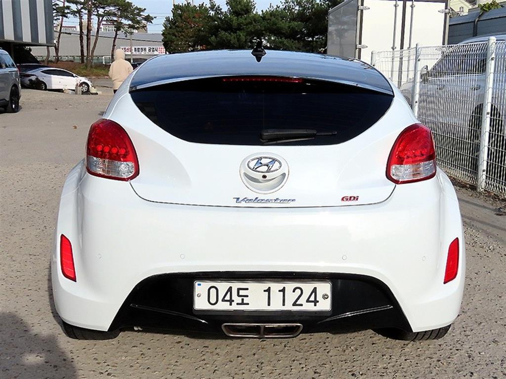 HYUNDAI Veloster - Vista 4