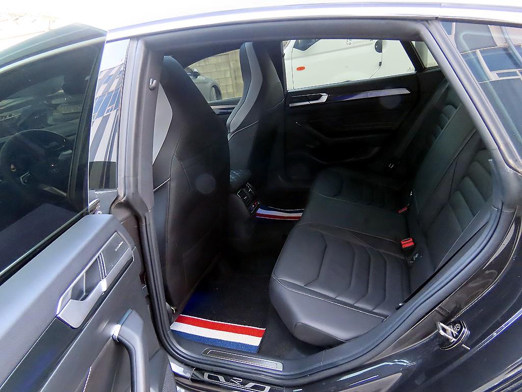 Volkswagen Arteon - Vista 6