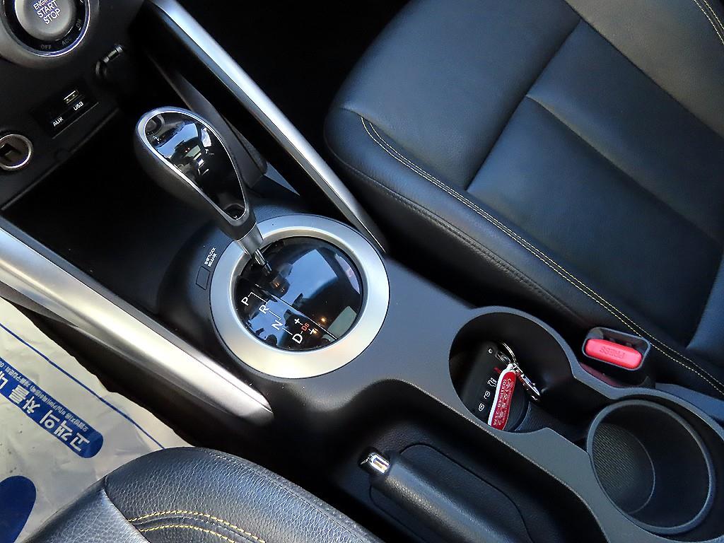 HYUNDAI Veloster - Vista 10